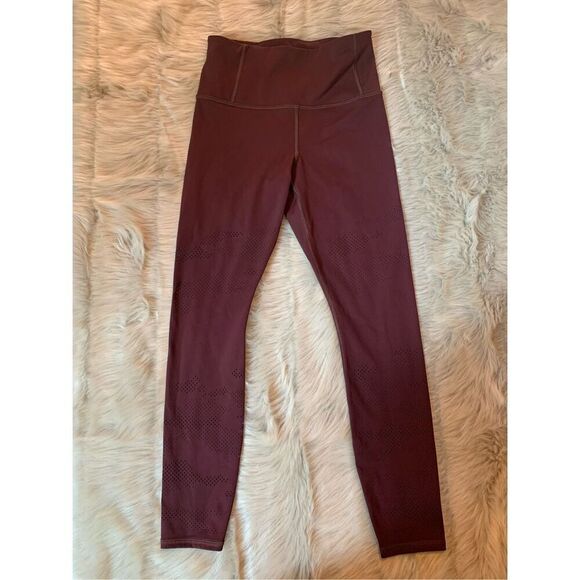 Athleta Persistence Camo Laser Cut 7/8 Tight in Antique Burgundy - Picture 2 of 5